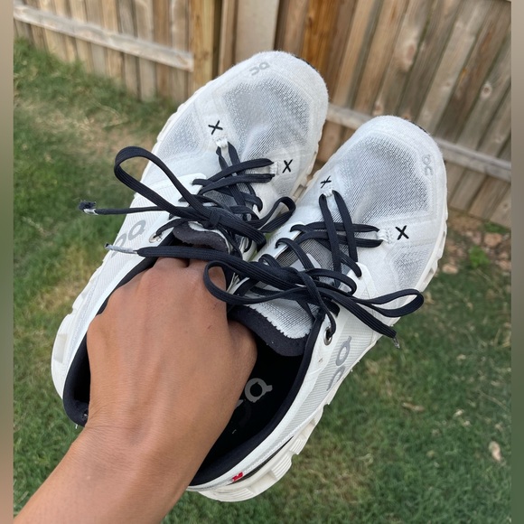 Size 9 - On Cloud X 3 White Black W Running Shoes - Picture 4 of 8